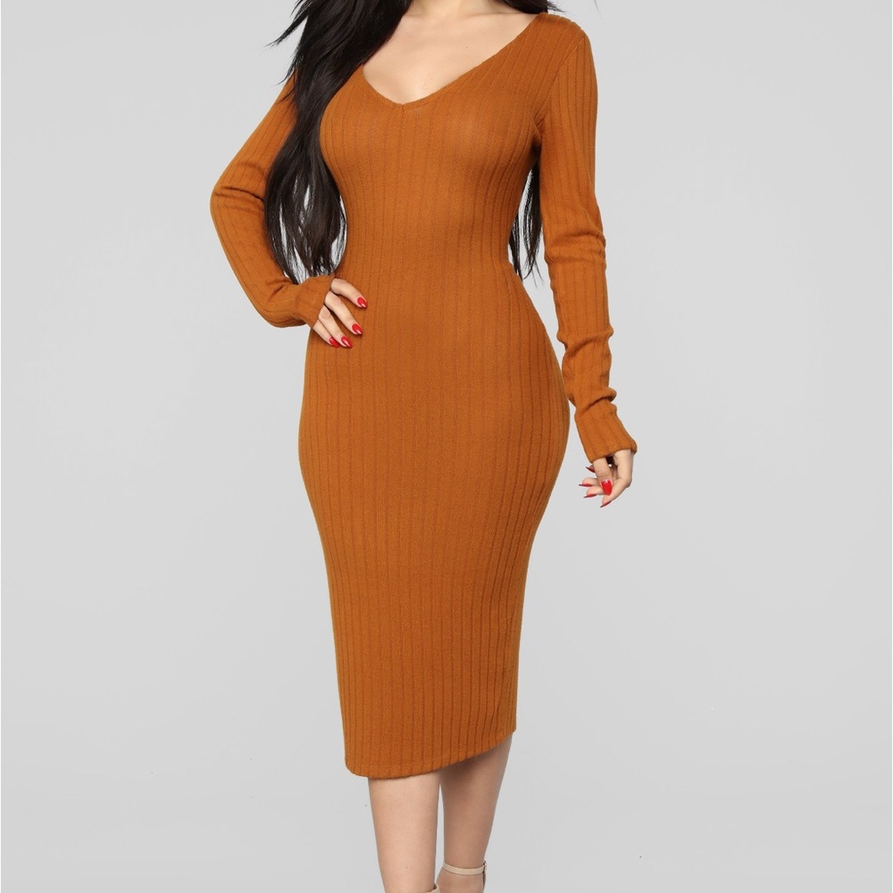 Rust Midi Bodycon Dress with Long Cuffed Sleeves and V-Neck for Night Out